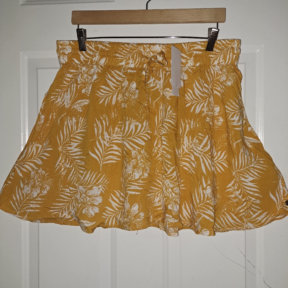 Nwt Mustard Yellow Mini Flowy Skirt Roxy Large